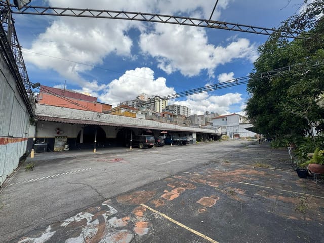 Foto do Galpão / Barracão - 🚀 Sua Expansão Começa Por Aqui: 2.111m² de A.T no Belém Para o Seu Negócio Prosperar 🌟🚛 | Organização Imobiliária Açores