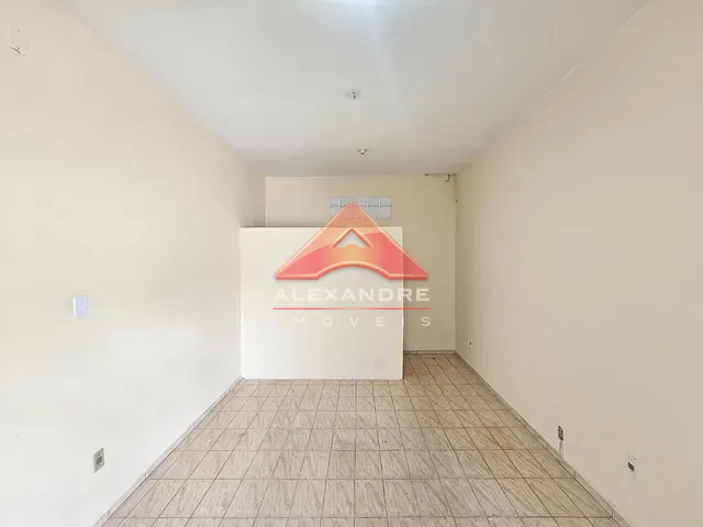 Ponto com 300m², à venda, no bairro Vila Industrial em São José dos Campos