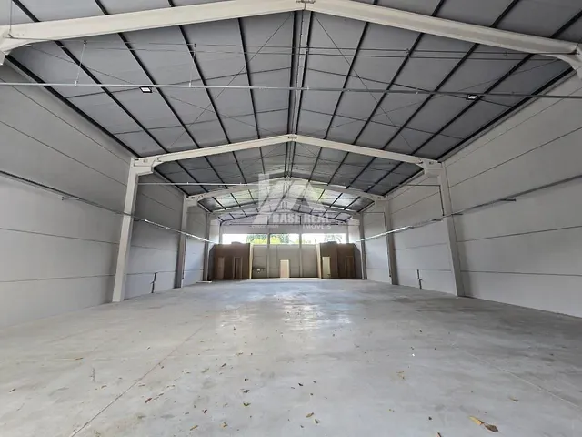 Galpão / Barracão com 462m², para alugar, no bairro Contorno em Ponta Grossa