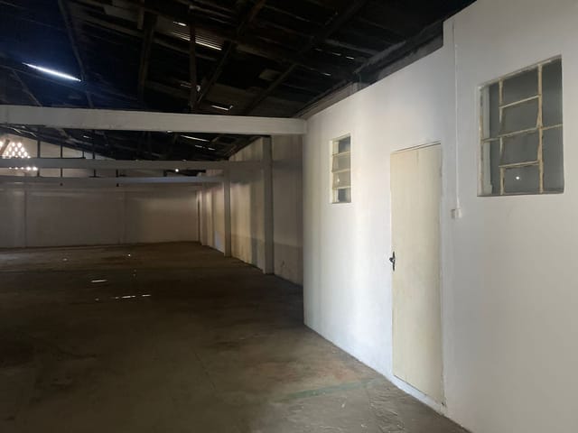 Galpão / Barracão com 600m², para alugar, no bairro Parque Califórnia em Campos dos Goytacazes