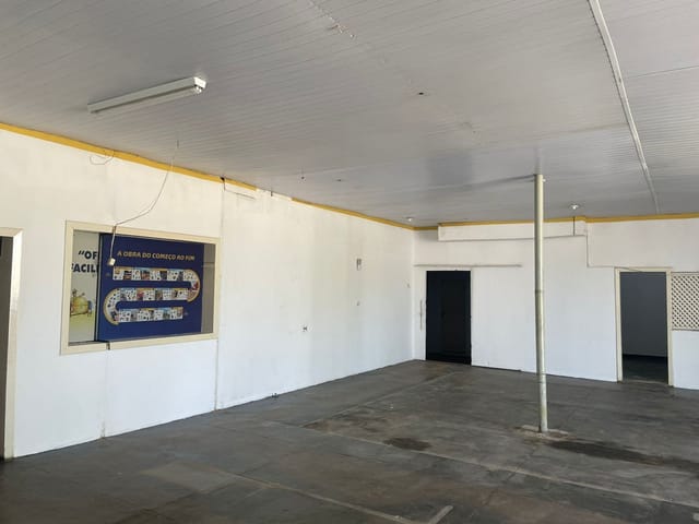 Galpão / Barracão com 600m², para alugar, no bairro Parque Califórnia em Campos dos Goytacazes
