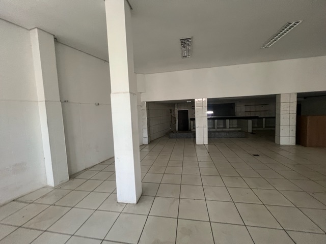 Galpão / Barracão com 299m², para alugar, no bairro Parque Orlanda II em Piracicaba