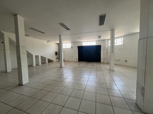 Galpão / Barracão com 299m², para alugar, no bairro Parque Orlanda II em Piracicaba