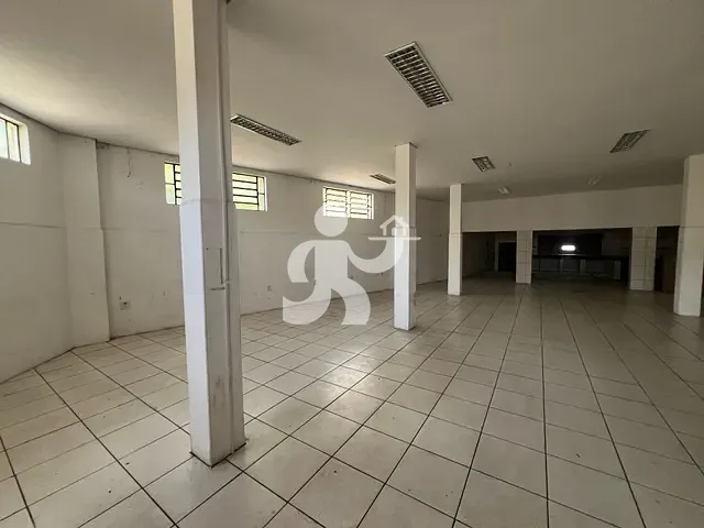 Galpão / Barracão com 299m², para alugar, no bairro Parque Orlanda II em Piracicaba