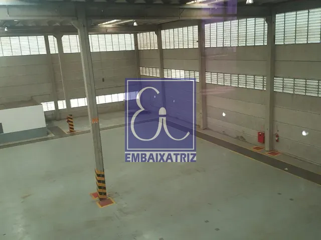 Galpão / Barracão com 8000m², para alugar, no bairro Palmeiras de São José em São José dos Campos