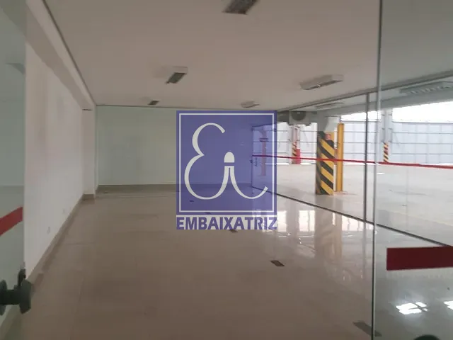 Galpão / Barracão com 8000m², para alugar, no bairro Palmeiras de São José em São José dos Campos