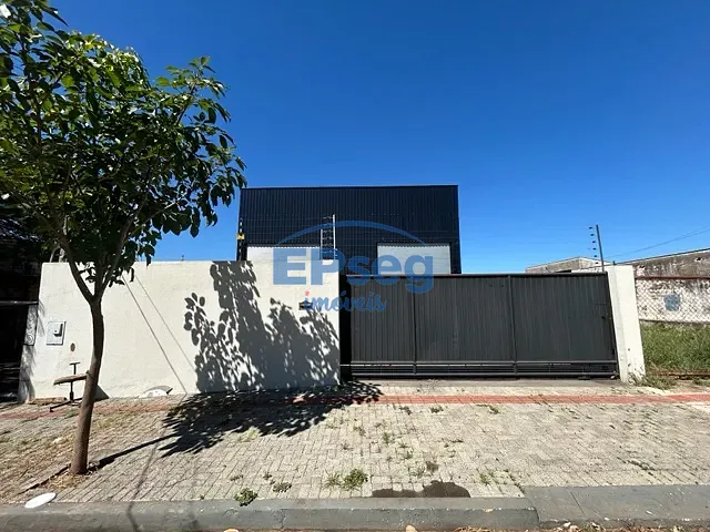 Galpão / Barracão com 312m², para alugar, no bairro Waldemar Hauer em Londrina