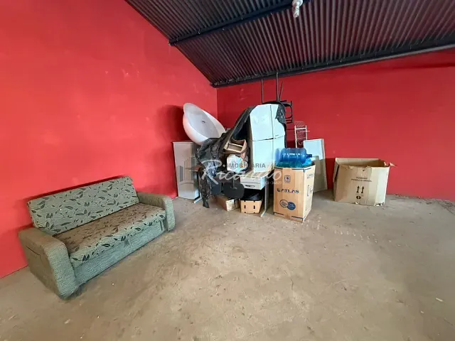 Galpão / Barracão com 229m², para alugar, no bairro Centro em Arapongas
