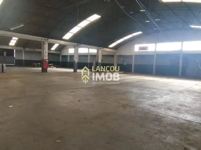 Galpão / Barracão à venda ou para alugar, no bairro Vila Nova Jundiainópolis em Jundiaí