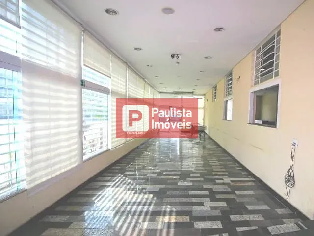 Galpão / Barracão com 435m², para alugar, no bairro Barra Funda em São Paulo