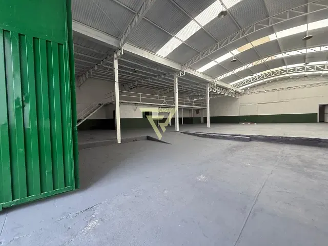 Galpão / Barracão com 680m², para alugar, no bairro Vila Carvalho em Ribeirão Preto