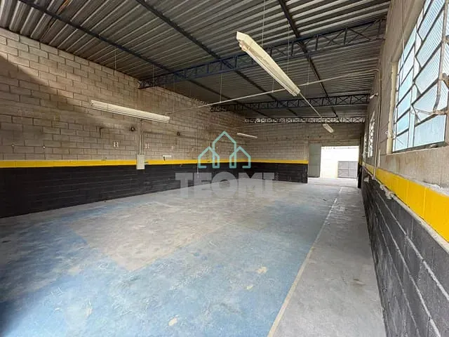 Galpão / Barracão com 404m², para alugar, no bairro Residencial Estoril em Taubaté
