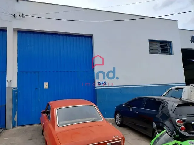 Prédio com 300m², à venda, no bairro Vila América em Porto Feliz