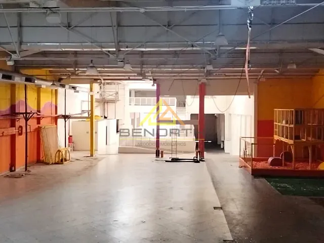 Galpão / Barracão com 2200m², à venda, no bairro Santana em São Paulo