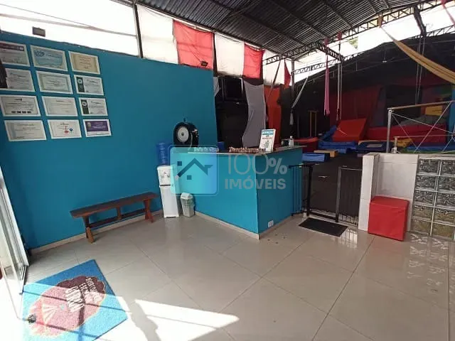 Galpão / Barracão com 256m², à venda, no bairro Jardim Satélite em São José dos Campos