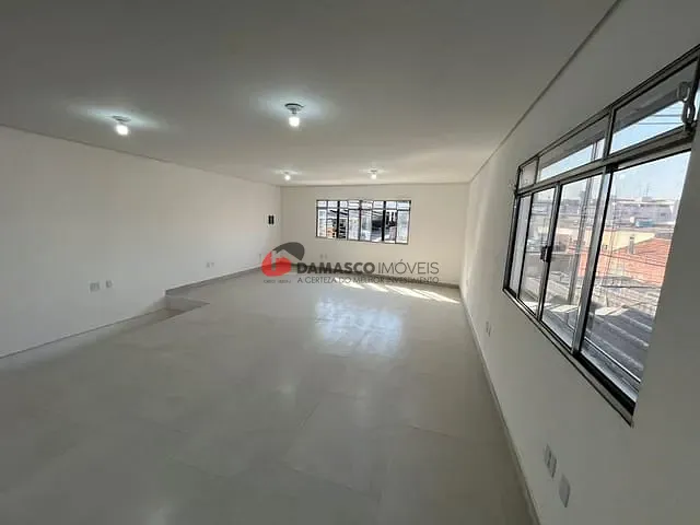 Galpão / Barracão com 300m², para alugar, no bairro Santo Antônio em São Caetano do Sul