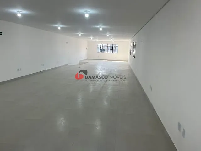 Galpão / Barracão com 300m², para alugar, no bairro Santo Antônio em São Caetano do Sul