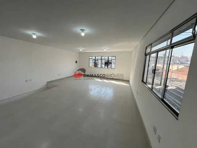Galpão / Barracão com 300m², para alugar, no bairro Santo Antônio em São Caetano do Sul
