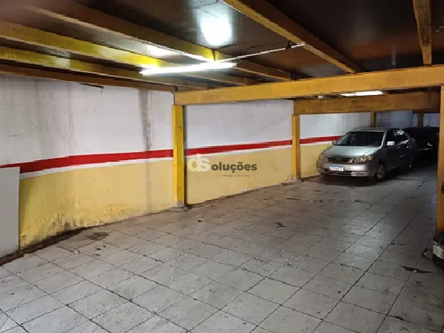 Galpão / Barracão à venda, no bairro Santa Efigênia em São Paulo