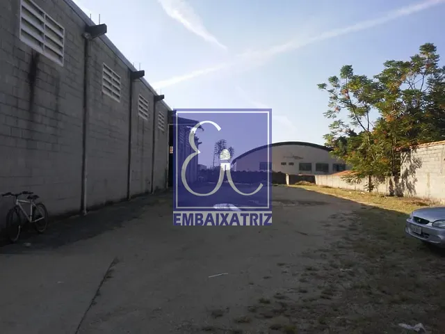 Galpão / Barracão com 2000m², para alugar, no bairro Residencial União em São José dos Campos