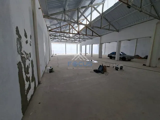 Galpão / Barracão com 701m², para alugar, no bairro Jardim das Orquídeas em Jundiaí