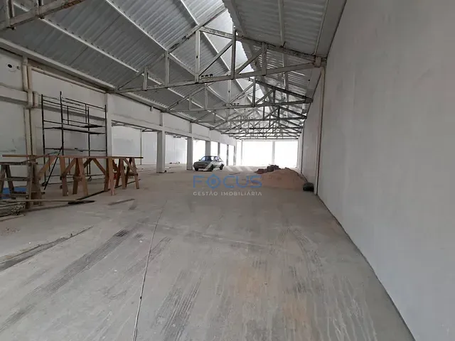Galpão / Barracão com 701m², para alugar, no bairro Jardim das Orquídeas em Jundiaí
