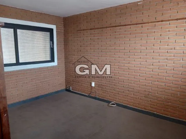 Galpão / Barracão com 560m², para alugar, no bairro Campos Elíseos em Ribeirão Preto