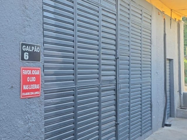 Galpão / Barracão para alugar, no bairro Cascatinha em Petrópolis