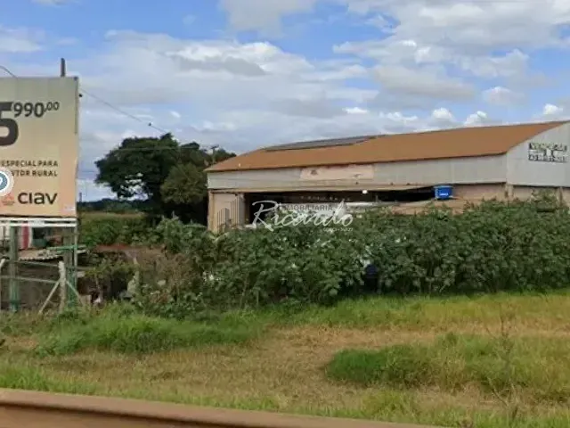 Galpão / Barracão com 4761m², à venda, no bairro Centro em Rolândia