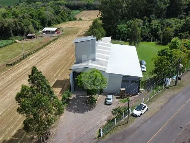Galpão / Barracão com 686m², à venda, no bairro Germânia em Westfalia