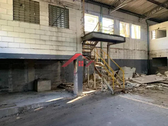 Galpão / Barracão com 2900m², à venda, no bairro Jardim em Santo André