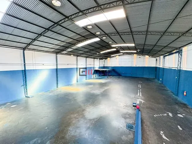Galpão / Barracão com 1007m², à venda ou para alugar, no bairro Tarobá em Londrina