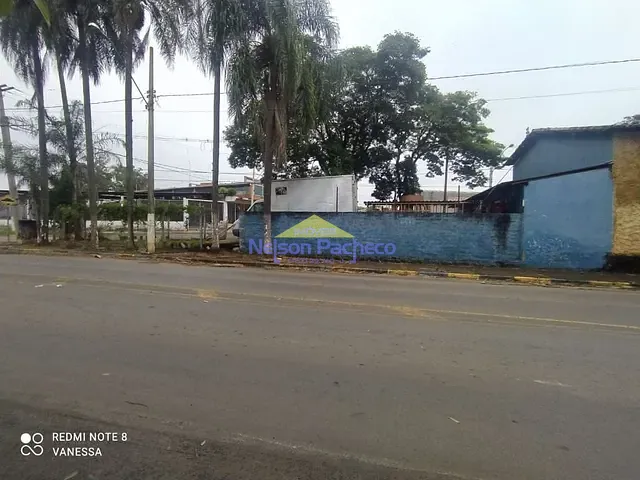 Galpão / Barracão com 477m², à venda, no bairro Centro em Mombuca