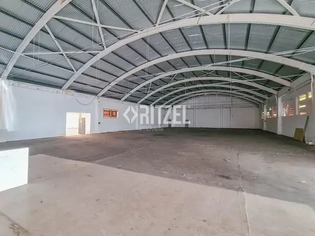 Galpão / Barracão com 4390m², à venda, no bairro Ideal em Novo Hamburgo