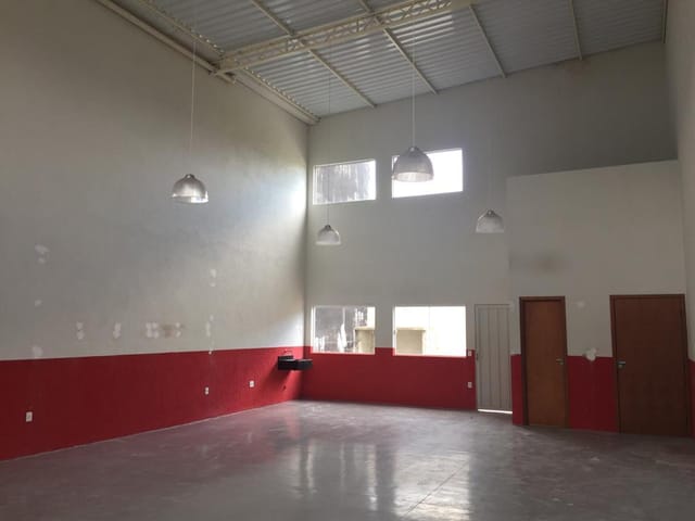 Foto do Galpão / Barracão - Galpão / Barracão para Locação 3 Vagas, 200M², Putim, São José dos Campos - SP | RUSSI IMÓVEIS