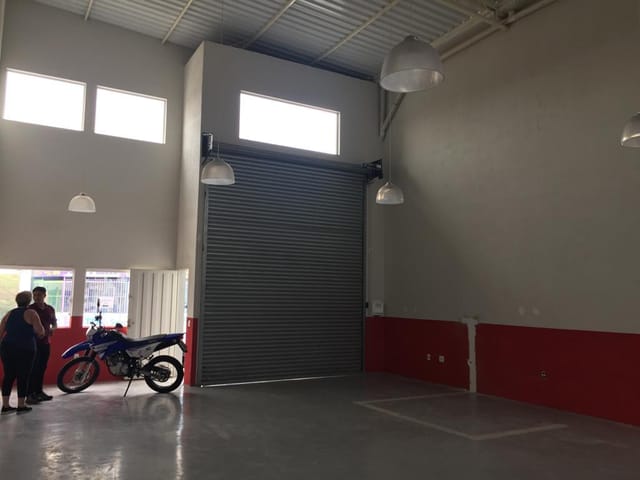 Foto do Galpão / Barracão - Galpão / Barracão para Locação 3 Vagas, 200M², Putim, São José dos Campos - SP | RUSSI IMÓVEIS
