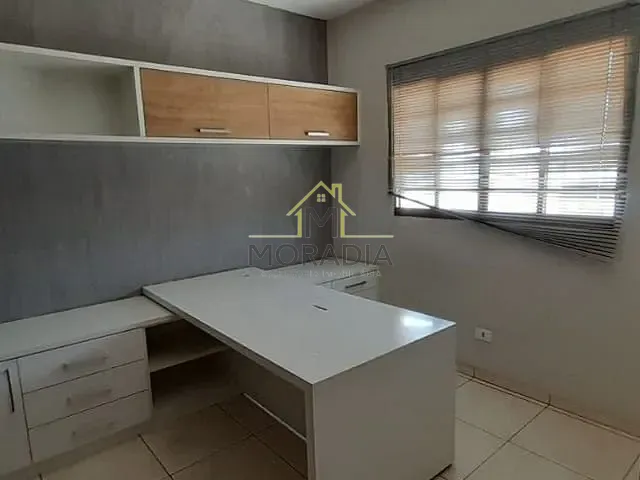 Galpão / Barracão com 250m², para alugar, no bairro Jardim Alvorada em Guaxupé