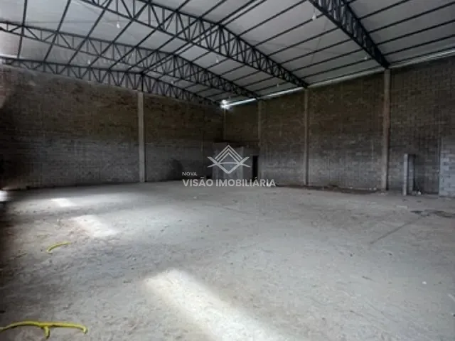 Galpão / Barracão com 409m², para alugar, no bairro Jardim Safira em Sinop