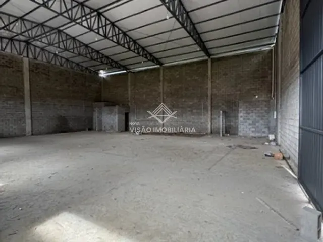 Galpão / Barracão com 409m², para alugar, no bairro Jardim Safira em Sinop
