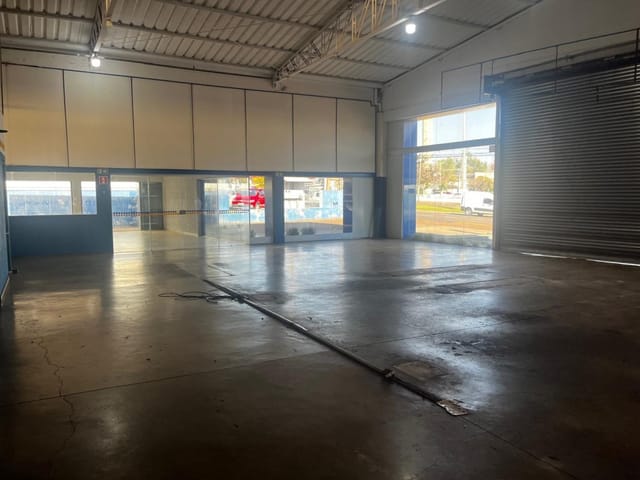 Foto do Loja - Salão comercial para locação, 1500 m² de área útil, Estacionamento amplo, Jardim Shangri-la A, Londrina, PR | ZBM NEGOCIOS IMOBILIARIOS