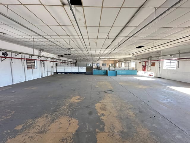 Foto do Galpão / Barracão - 🏢 Galpão Imponente com 2.300m² + Mezaninos, Escritórios, Elevador de Carga no Carrão! 📍 | Organização Imobiliária Açores