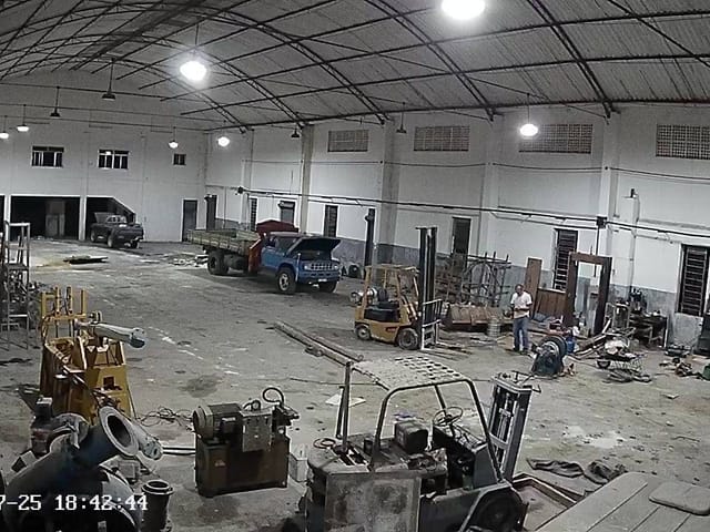 Galpão / Barracão para alugar, no bairro Centro em Campos dos Goytacazes