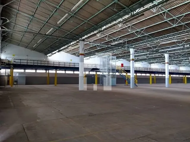Galpão / Barracão com 18000m², à venda ou para alugar, no bairro Vila Nova Esperia em Jundiaí