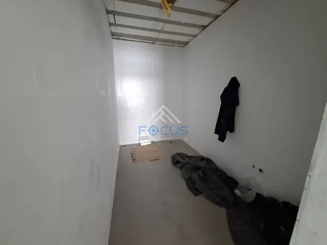 Galpão / Barracão com 340m², para alugar, no bairro Jardim das Orquídeas em Jundiaí