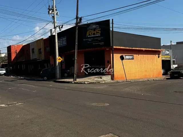 Galpão / Barracão com 242m², à venda, no bairro Jardim San Rafael em Arapongas