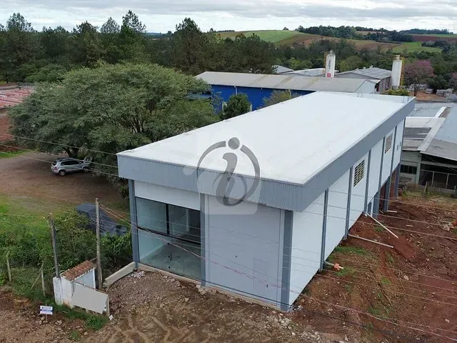 Galpão / Barracão com 306m², à venda, no bairro Centro Administrativo em Teutônia
