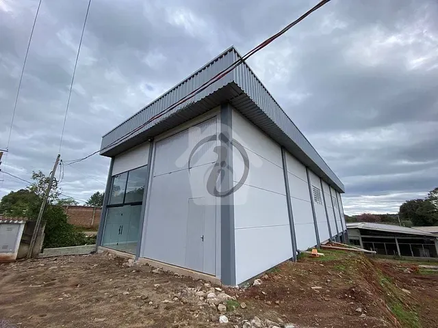 Galpão / Barracão com 306m², à venda, no bairro Centro Administrativo em Teutônia
