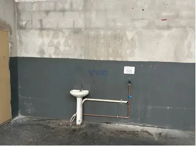 Galpão / Barracão com 300m², para alugar, no bairro Jardim Diamante em São José dos Campos