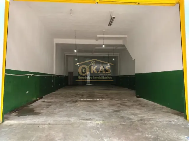Galpão / Barracão com 260m², para alugar, no bairro Centro em Suzano
