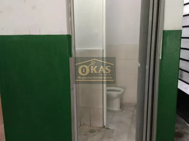 Galpão / Barracão com 260m², para alugar, no bairro Centro em Suzano
